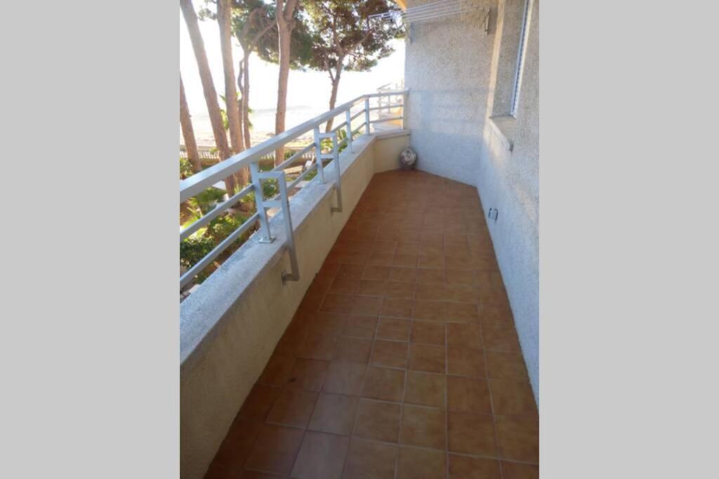 Apartamento A 1ª Linea De Mar, Vilafortuny กัมบริลส์ ภายนอก รูปภาพ